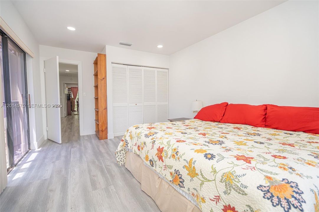 Activo con contrato: $620,000 (3 camas, 2 baños, 1712 Pies cuadrados)