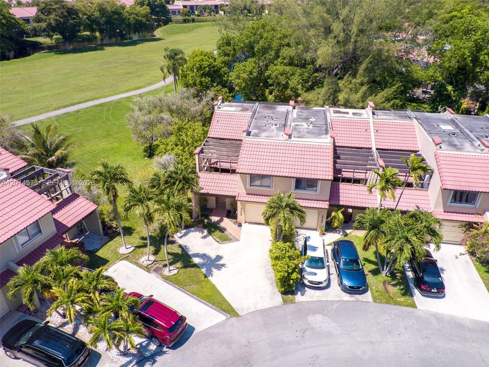 Activo con contrato: $620,000 (3 camas, 2 baños, 1712 Pies cuadrados)