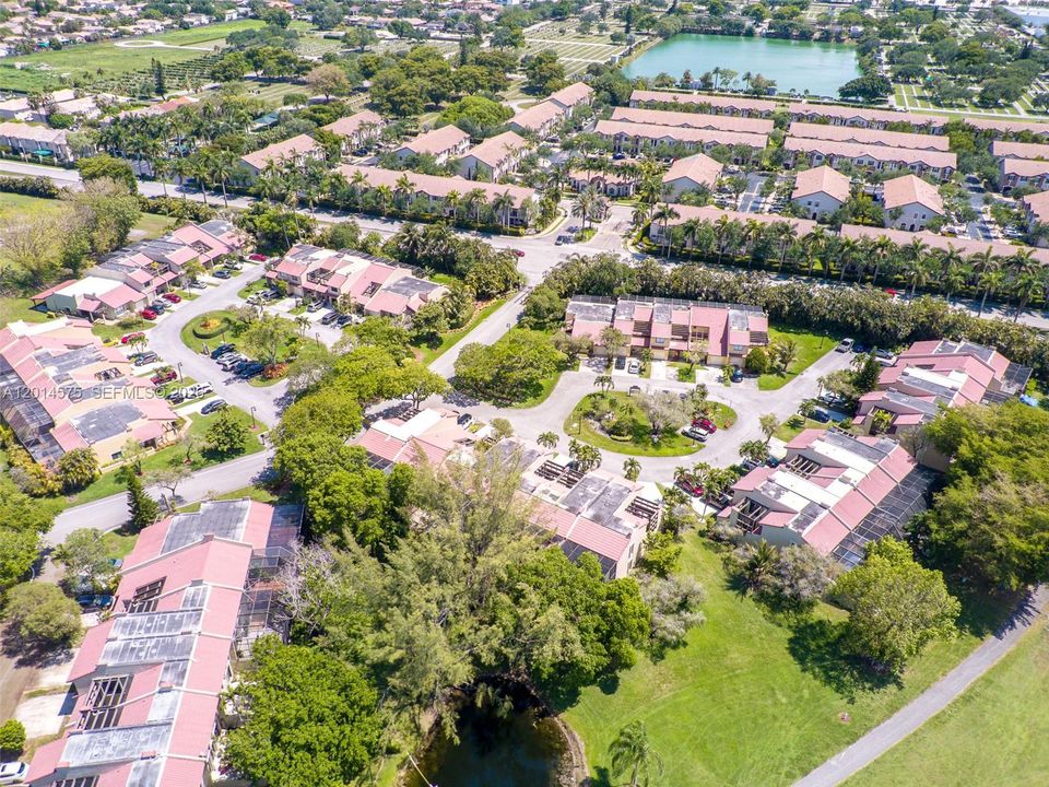 Activo con contrato: $620,000 (3 camas, 2 baños, 1712 Pies cuadrados)
