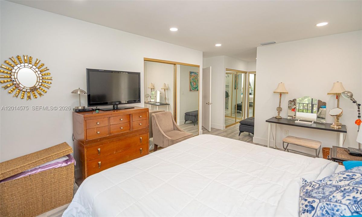 Activo con contrato: $620,000 (3 camas, 2 baños, 1712 Pies cuadrados)