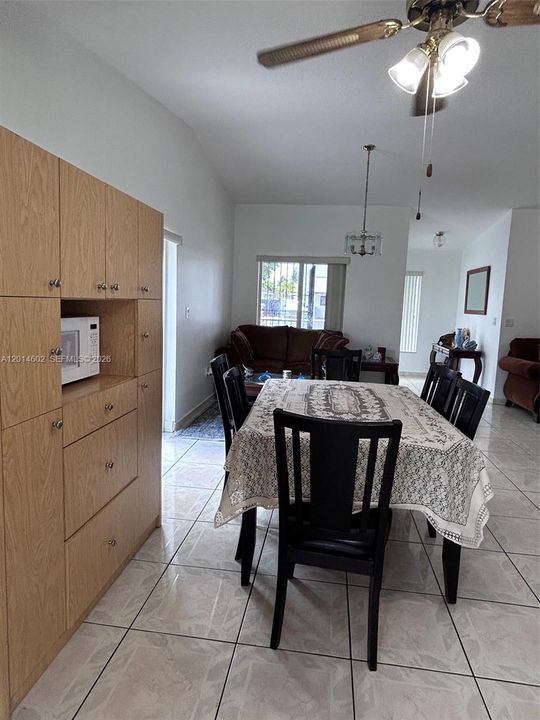For Sale: $639,000 (3 beds, 2 baths, 1507 Square Feet)
