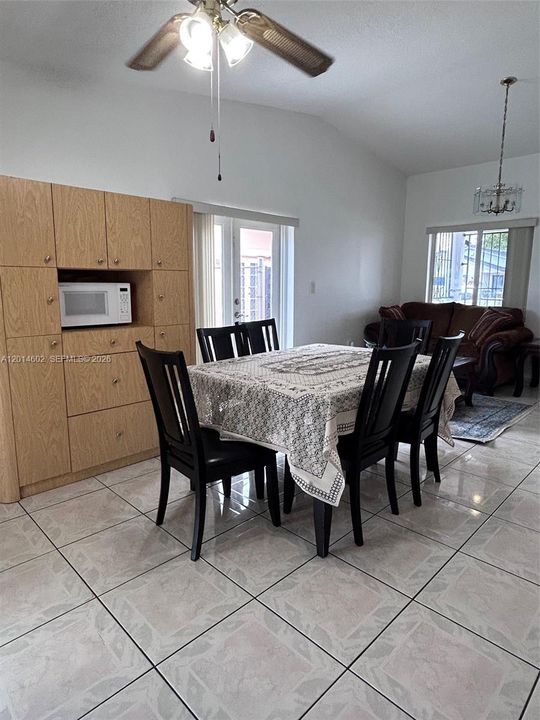 For Sale: $639,000 (3 beds, 2 baths, 1507 Square Feet)