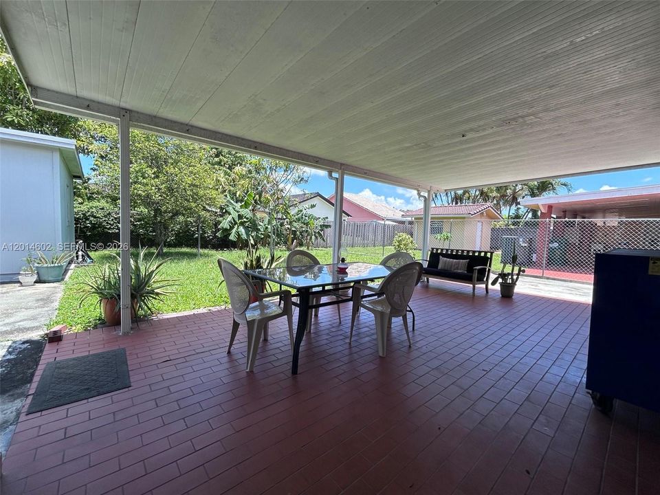 For Sale: $639,000 (3 beds, 2 baths, 1507 Square Feet)