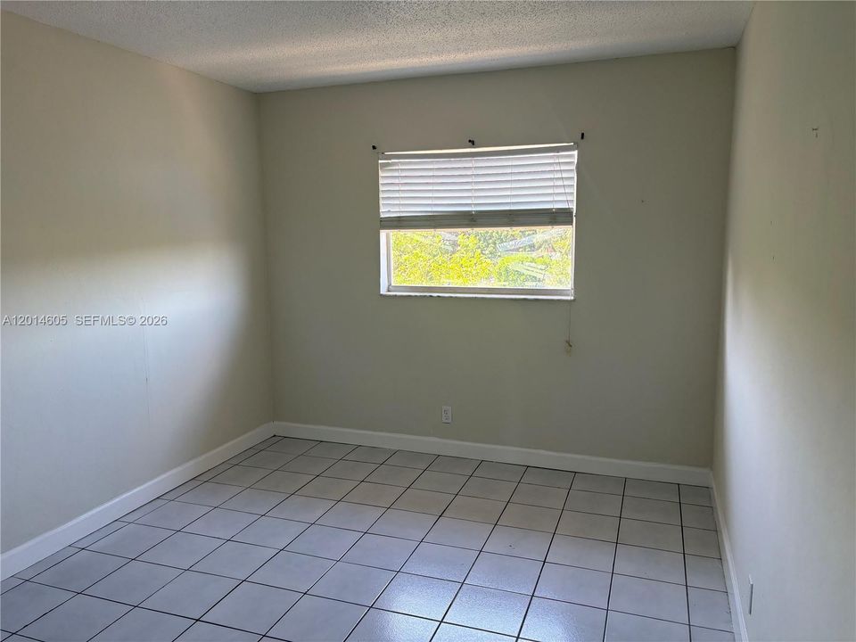 В аренду: $1,695 (2 спален, 1 ванн, 721 Квадратных фут)