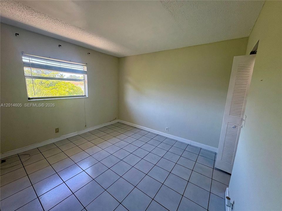 В аренду: $1,695 (2 спален, 1 ванн, 721 Квадратных фут)