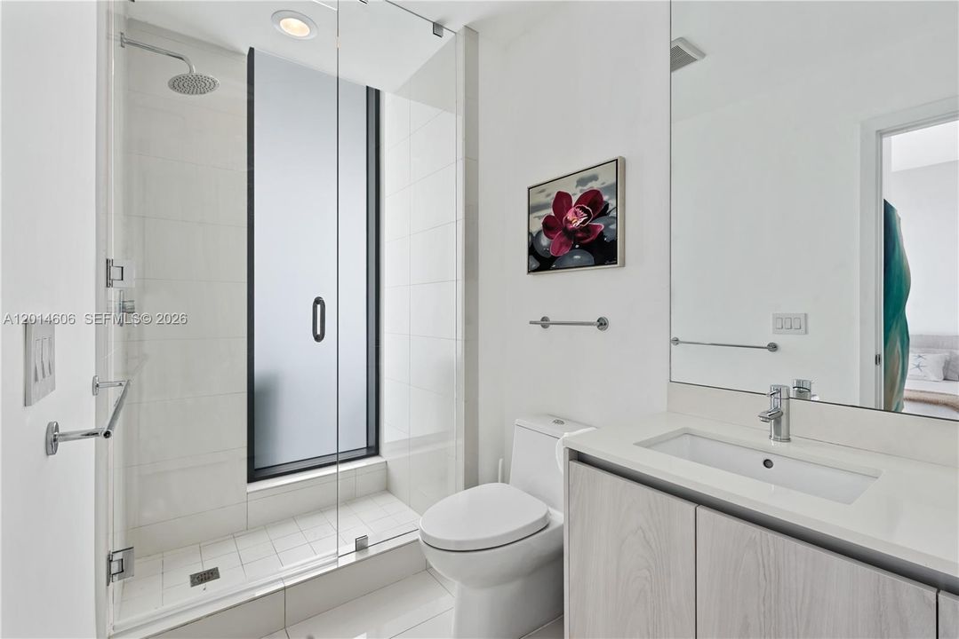Activo con contrato: $1,795,000 (4 camas, 4 baños, 2232 Pies cuadrados)
