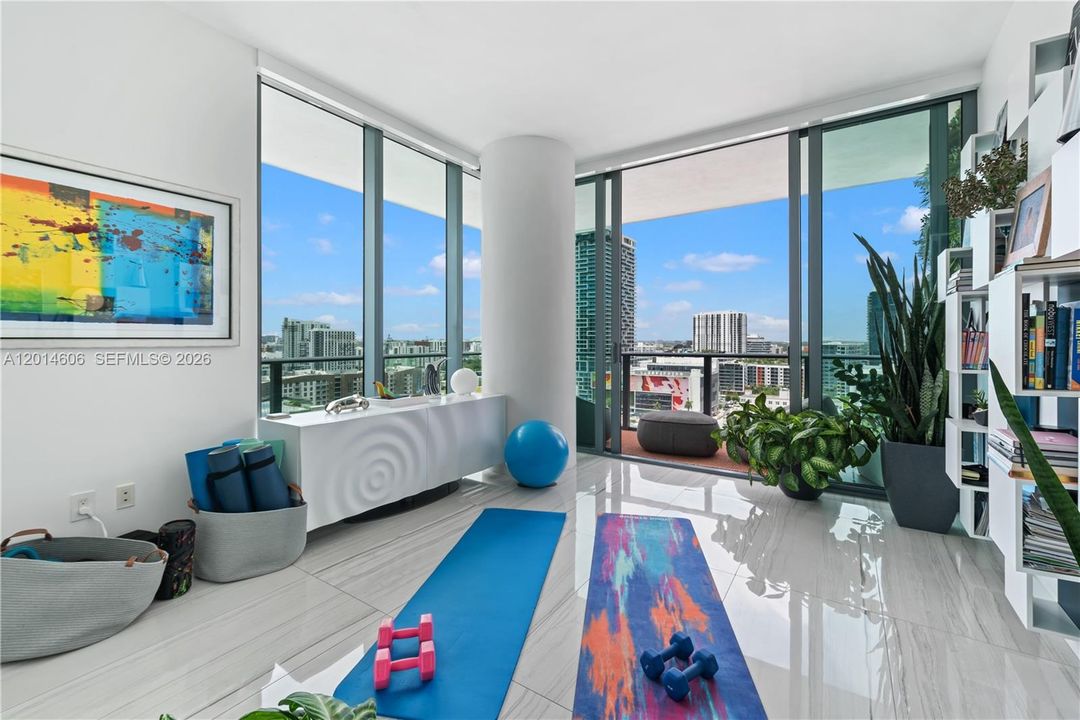 Activo con contrato: $1,795,000 (4 camas, 4 baños, 2232 Pies cuadrados)