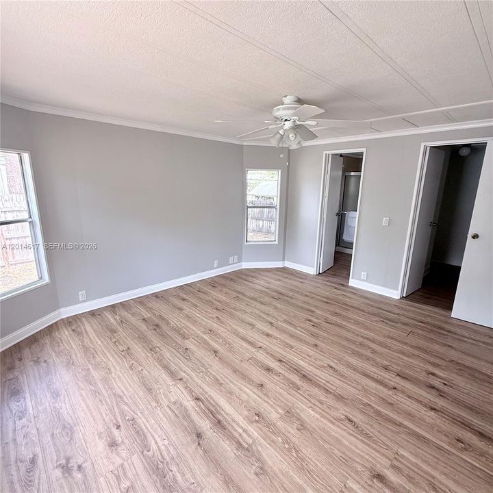 For Sale: $244,900 (2 beds, 2 baths, 1259 Square Feet)