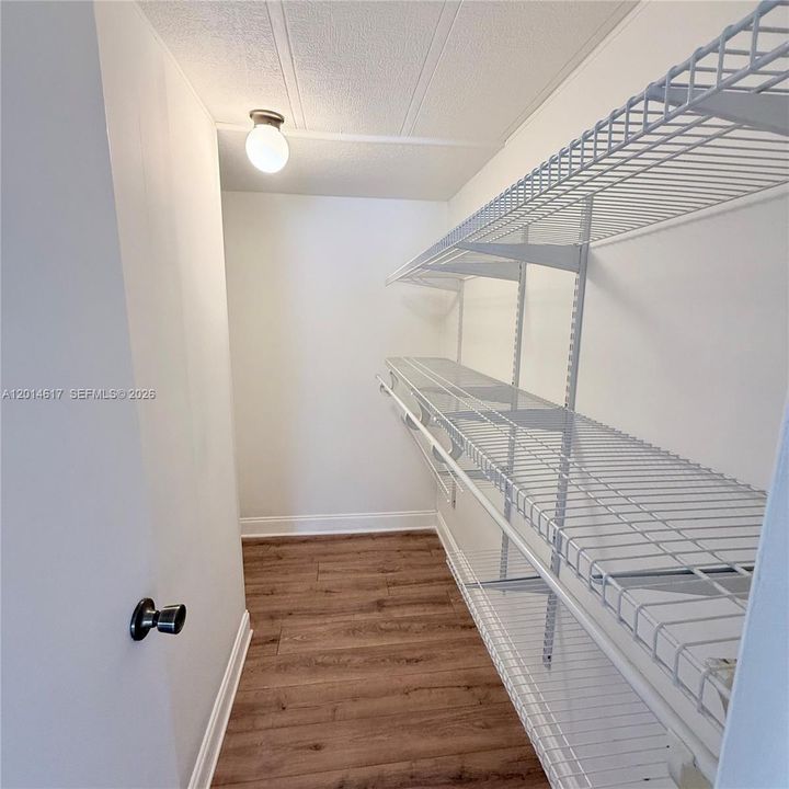 For Sale: $244,900 (2 beds, 2 baths, 1259 Square Feet)