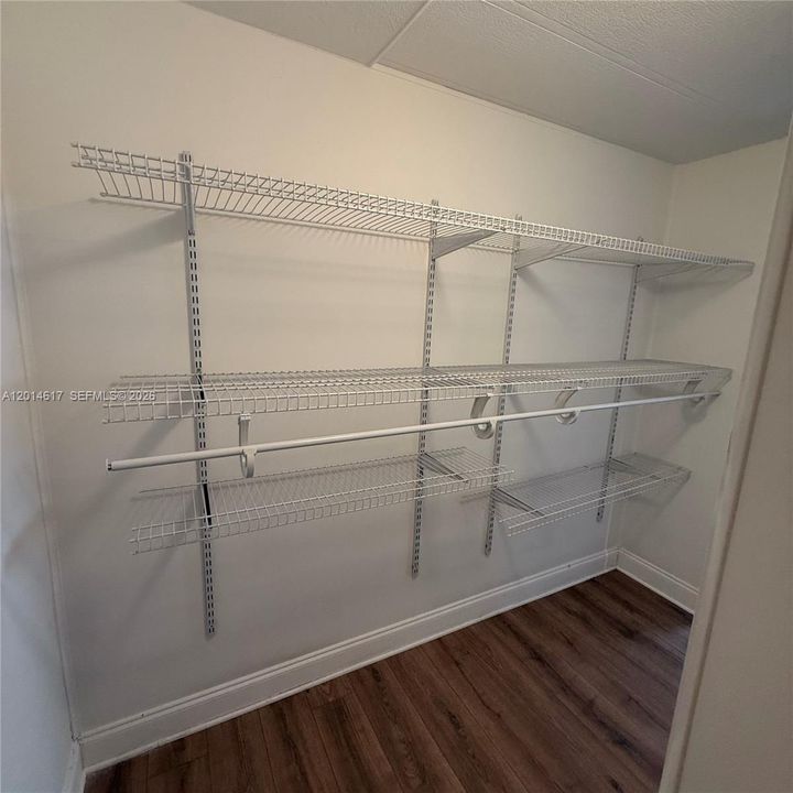 For Sale: $244,900 (2 beds, 2 baths, 1259 Square Feet)