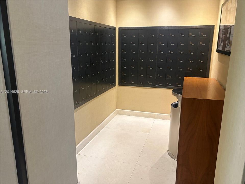 合同活跃: $1,349,000 (2 贝兹, 2 浴室, 1531 平方英尺)