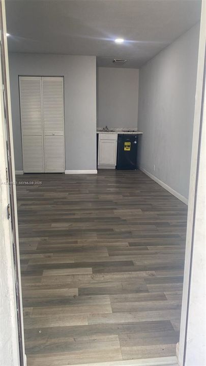 En Renta: $1,200 (1 camas, 1 baños, 2488 Pies cuadrados)