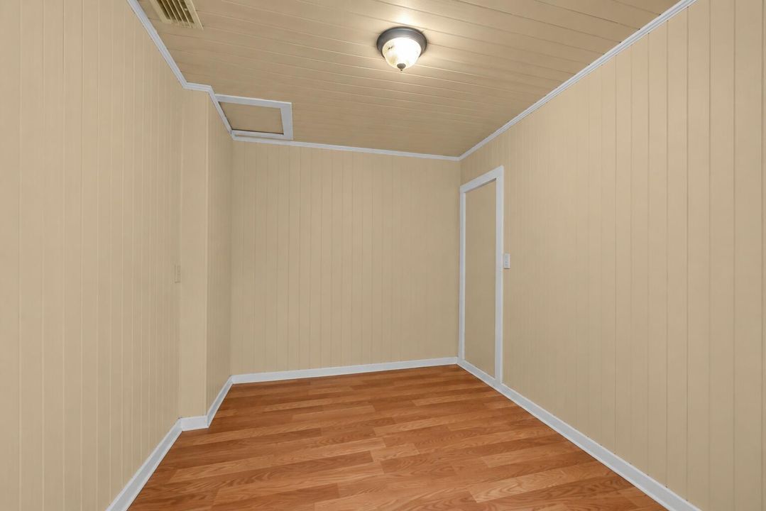 office/game room