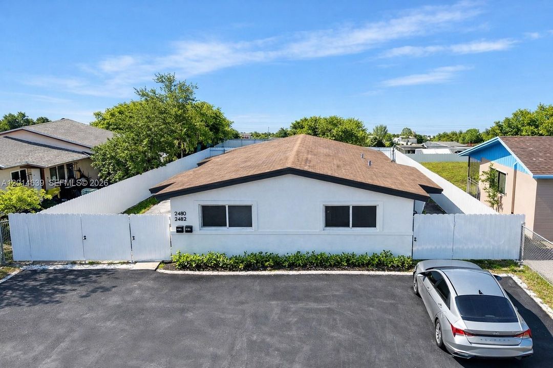 For Sale: $499,000 (0 beds, 0 baths, 1161 Square Feet)