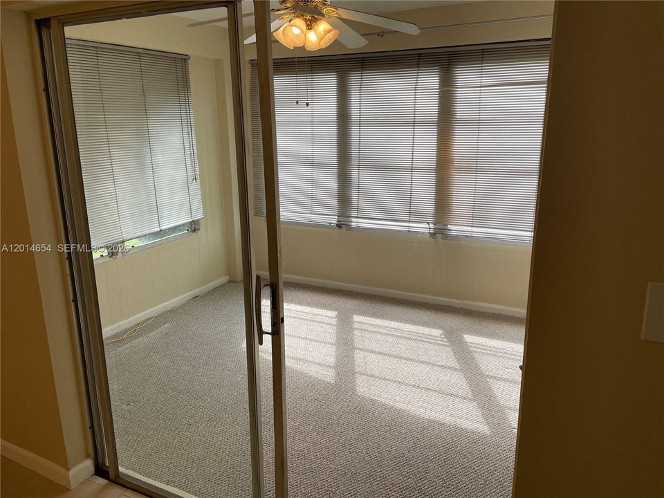 En Venta: $244,900 (2 camas, 2 baños, 1114 Pies cuadrados)