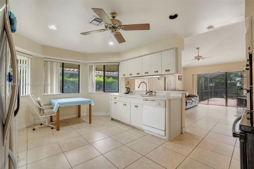 Active With Contract: $550,000 (3 beds, 2 baths, 2151 Square Feet)