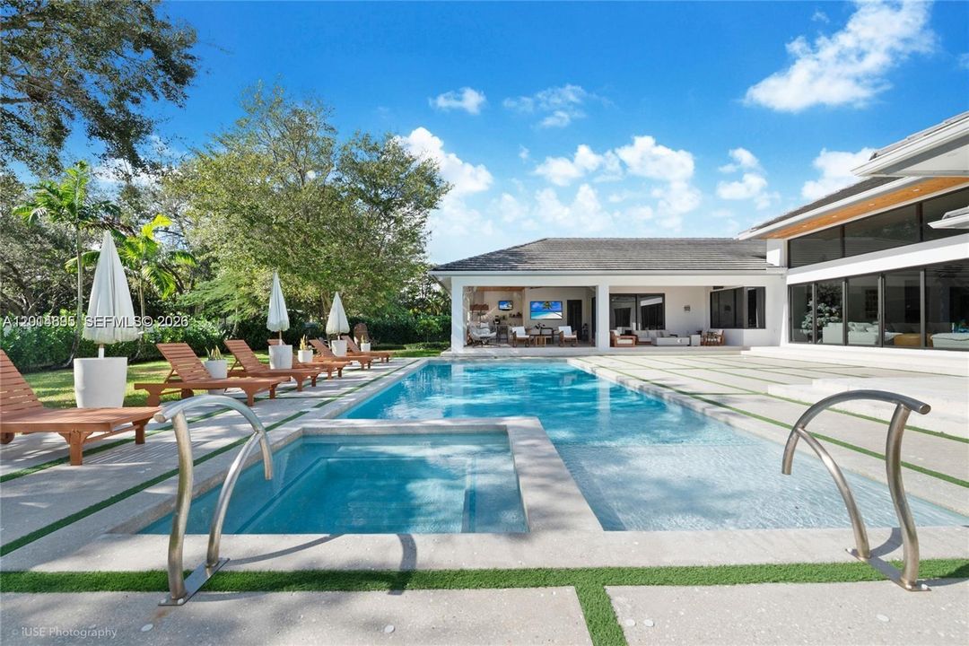 For Sale: $5,995,000 (6 beds, 8 baths, 5759 Square Feet)
