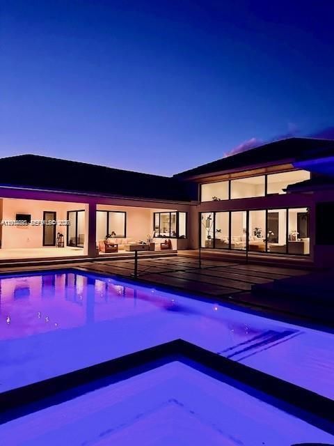 For Sale: $5,995,000 (6 beds, 8 baths, 5759 Square Feet)