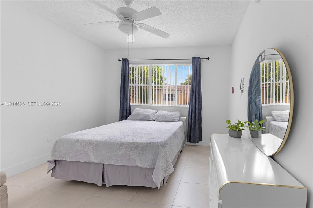 Active With Contract: $2,850 (3 beds, 2 baths, 1450 Square Feet)