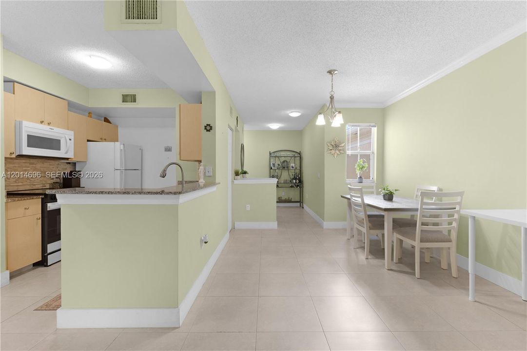 Active With Contract: $2,850 (3 beds, 2 baths, 1450 Square Feet)