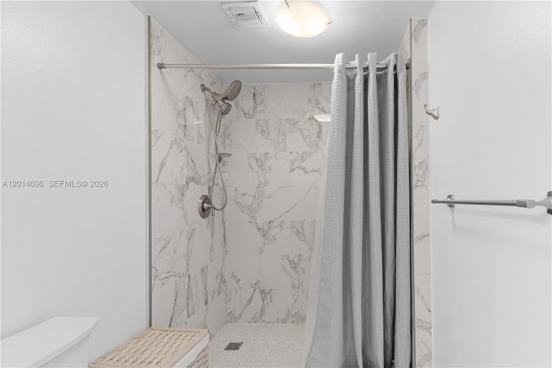 Active With Contract: $2,850 (3 beds, 2 baths, 1450 Square Feet)