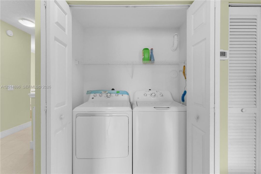 Active With Contract: $2,850 (3 beds, 2 baths, 1450 Square Feet)