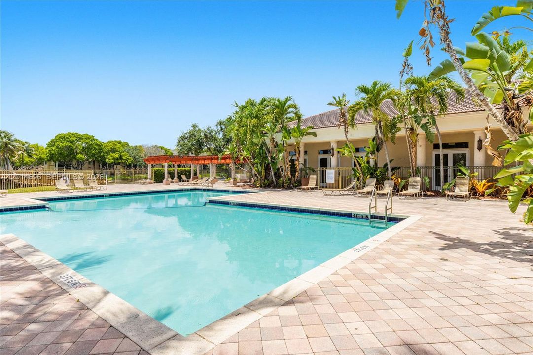 Active With Contract: $2,850 (3 beds, 2 baths, 1450 Square Feet)