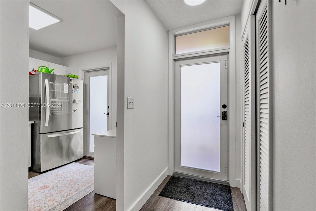 Active With Contract: $180,000 (1 beds, 1 baths, 730 Square Feet)