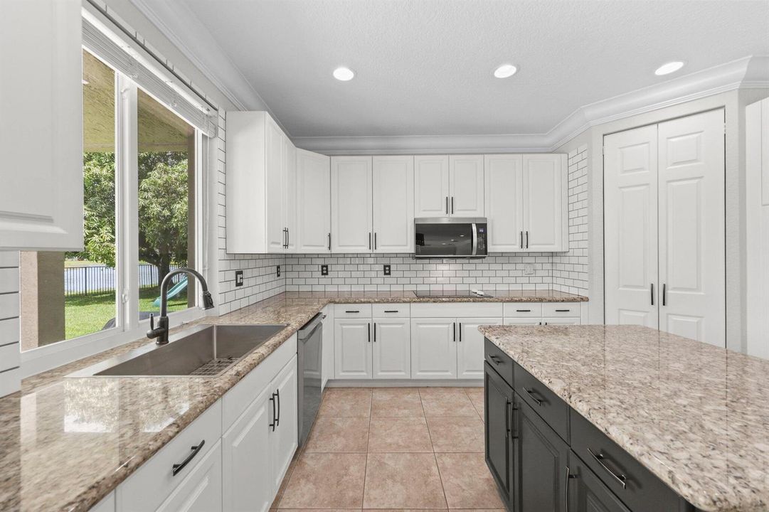 8578 Trailwinds Court - 29.jpg-SMALL