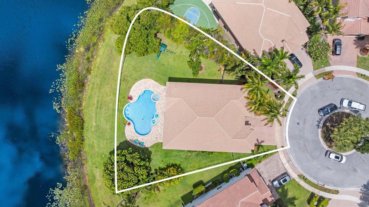 8578 Trailwinds Court - 101.jpg-SMALL