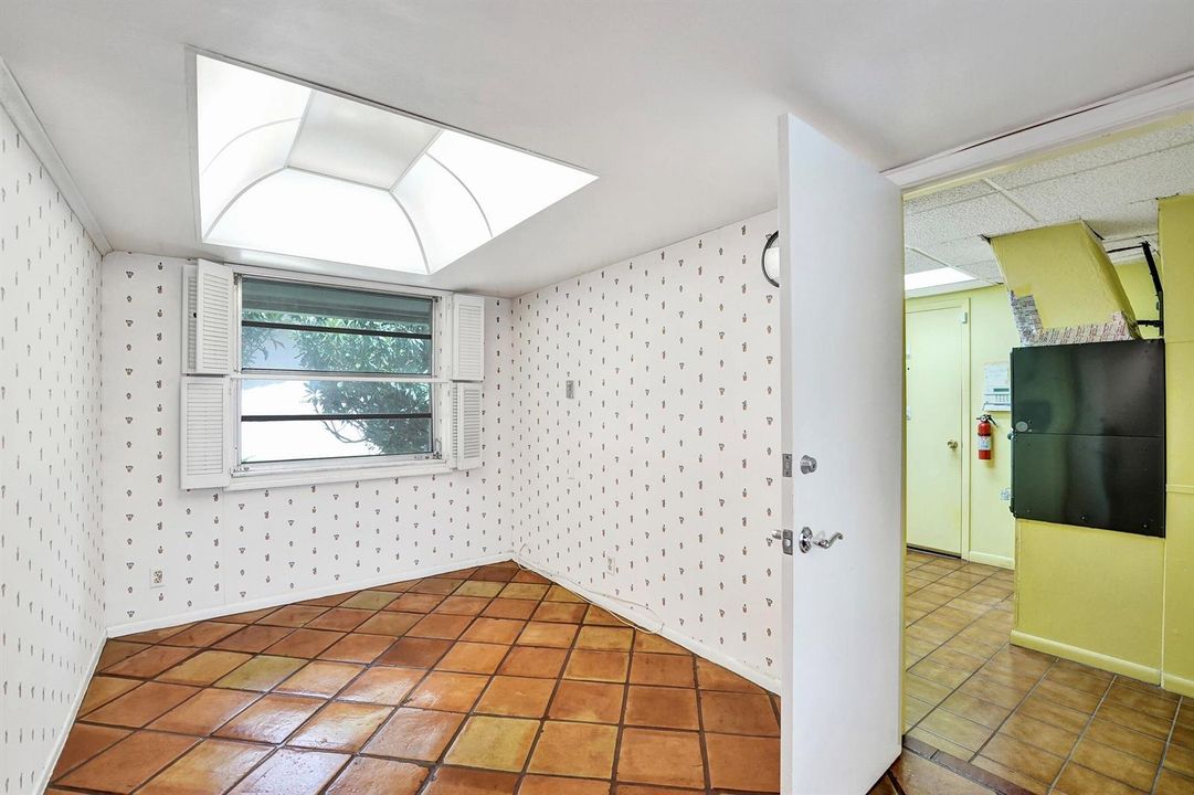 Kitchen Breakfast Area