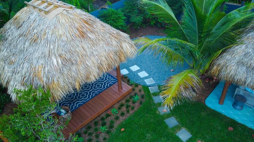 Activo con contrato: $975,000 (3 camas, 3 baños, 1623 Pies cuadrados)