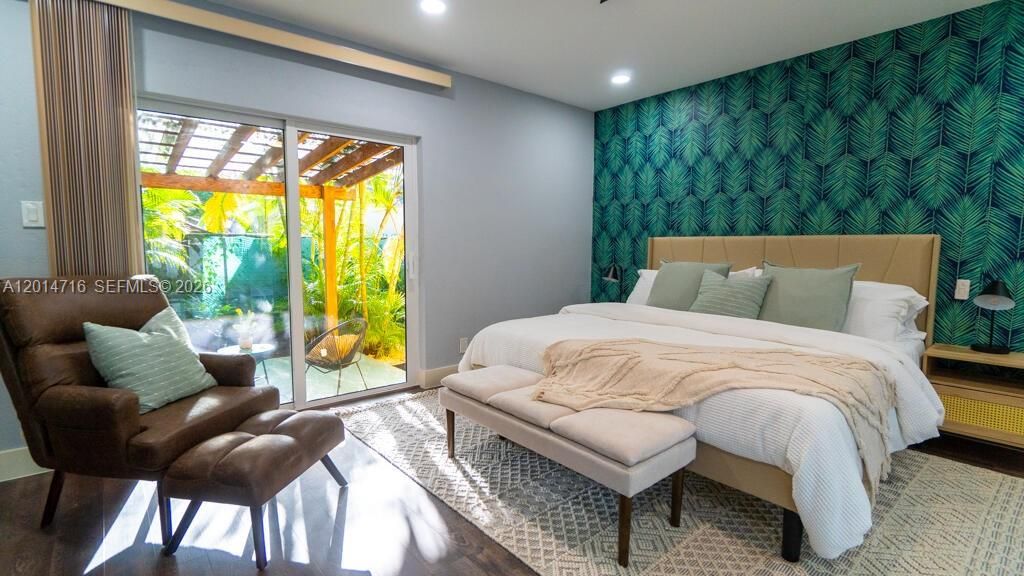 Activo con contrato: $975,000 (3 camas, 3 baños, 1623 Pies cuadrados)
