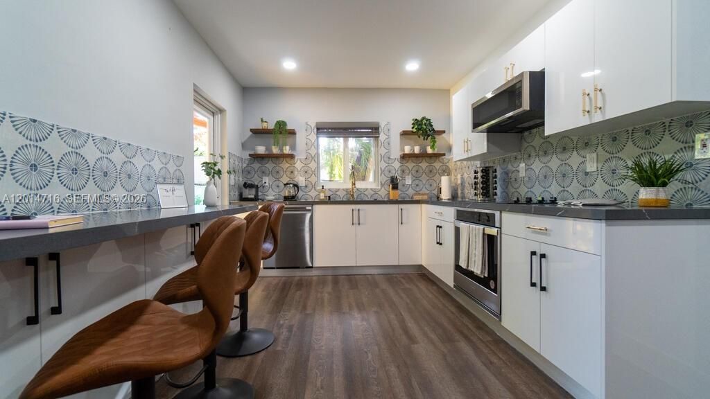 Activo con contrato: $975,000 (3 camas, 3 baños, 1623 Pies cuadrados)