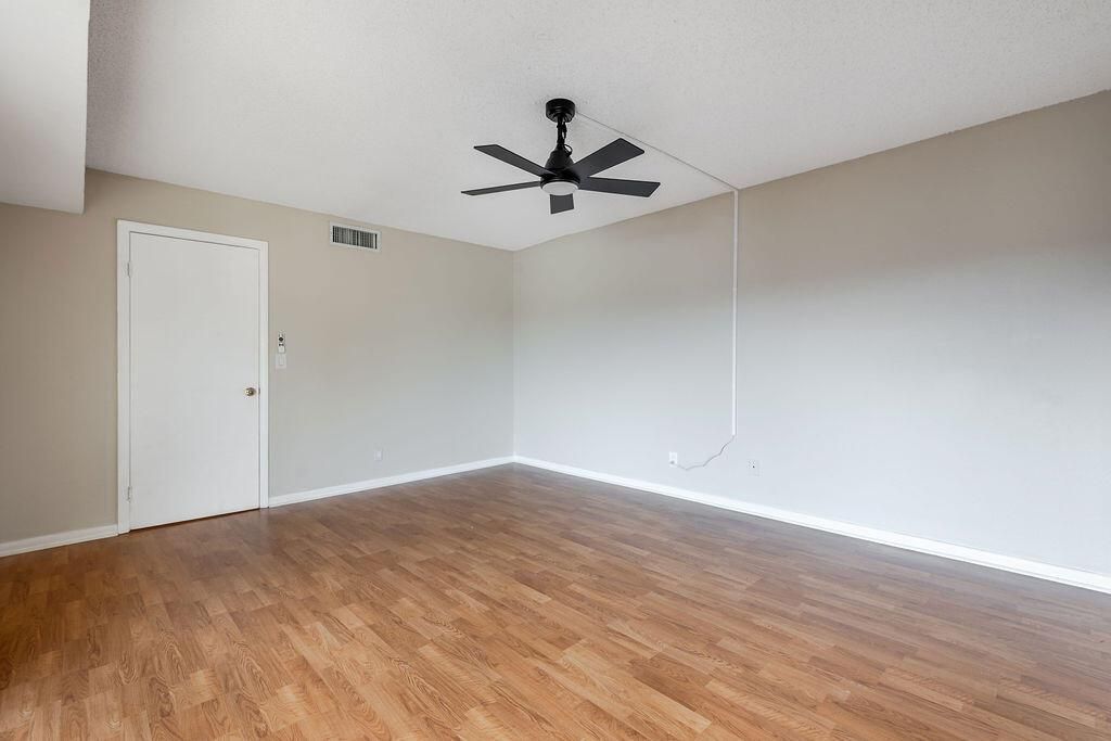 941SpringdaleCirPalmSprings-17
