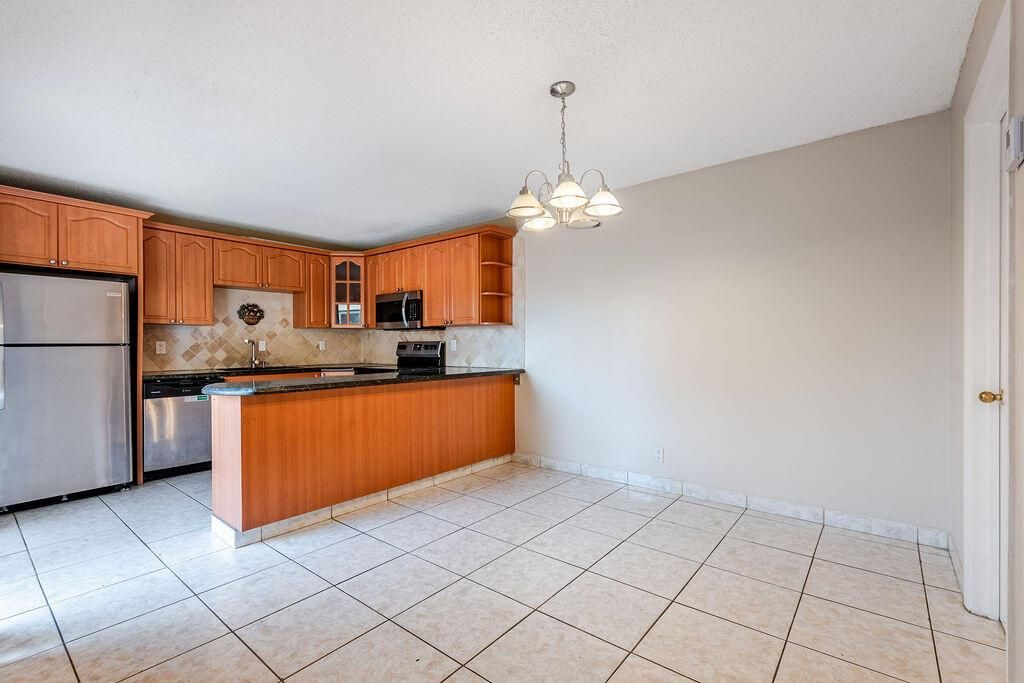 941SpringdaleCirPalmSprings-6