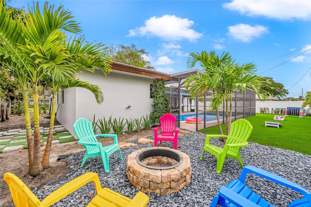 En Venta: $875,000 (3 camas, 3 baños, 1724 Pies cuadrados)