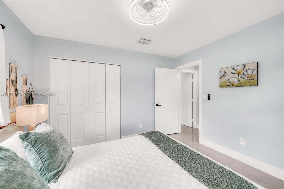 En Venta: $875,000 (3 camas, 3 baños, 1724 Pies cuadrados)