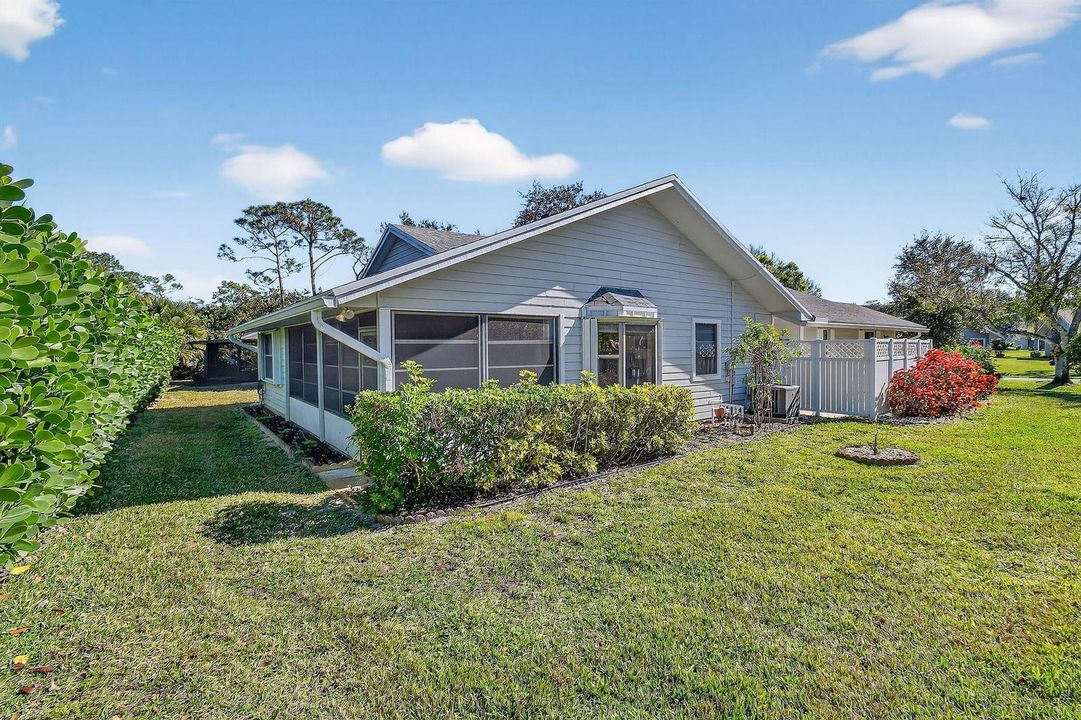 13196SEPointOWoodsCt(55)