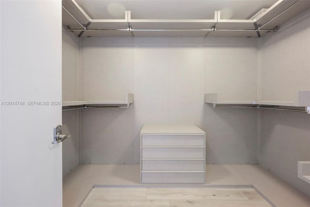 En Renta: $29,990 (2 camas, 2 baños, 2148 Pies cuadrados)