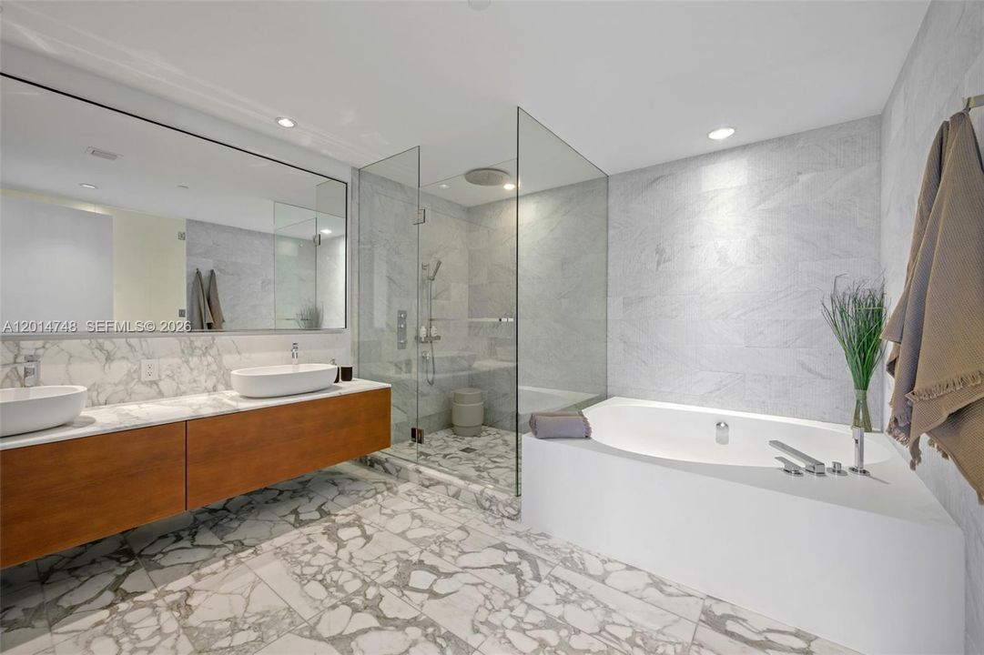 En Renta: $29,990 (2 camas, 2 baños, 2148 Pies cuadrados)