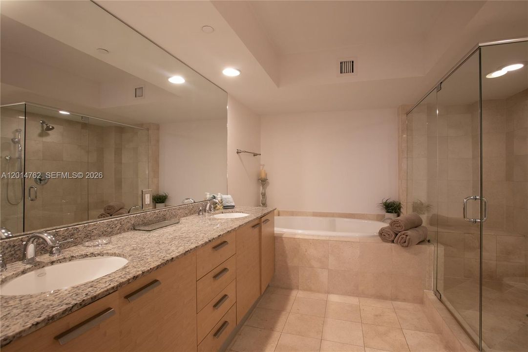 For Sale: $1,470,000 (3 beds, 3 baths, 1675 Square Feet)