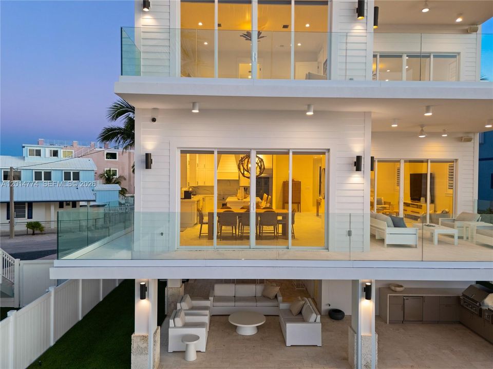 На продажу: $5,499,000 (5 спален, 5 ванн, 3458 Квадратных фут)
