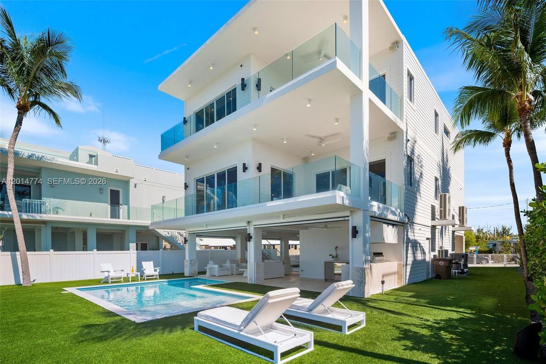 На продажу: $5,499,000 (5 спален, 5 ванн, 3458 Квадратных фут)