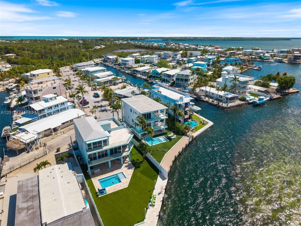 На продажу: $5,499,000 (5 спален, 5 ванн, 3458 Квадратных фут)