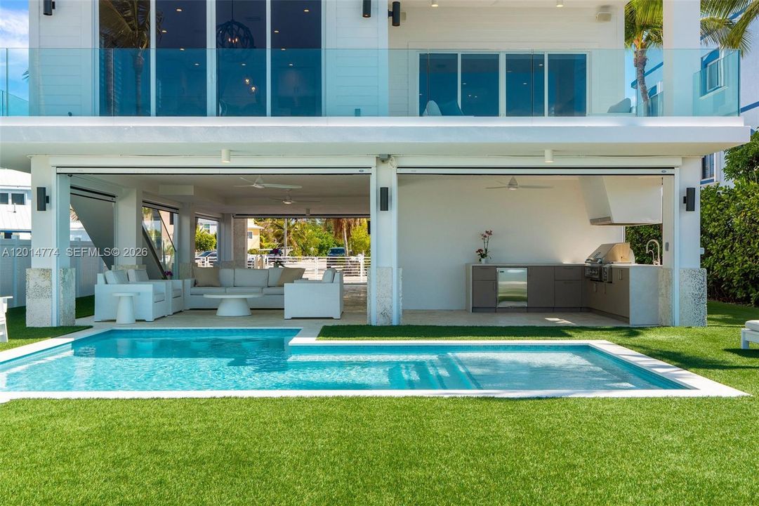 На продажу: $5,499,000 (5 спален, 5 ванн, 3458 Квадратных фут)