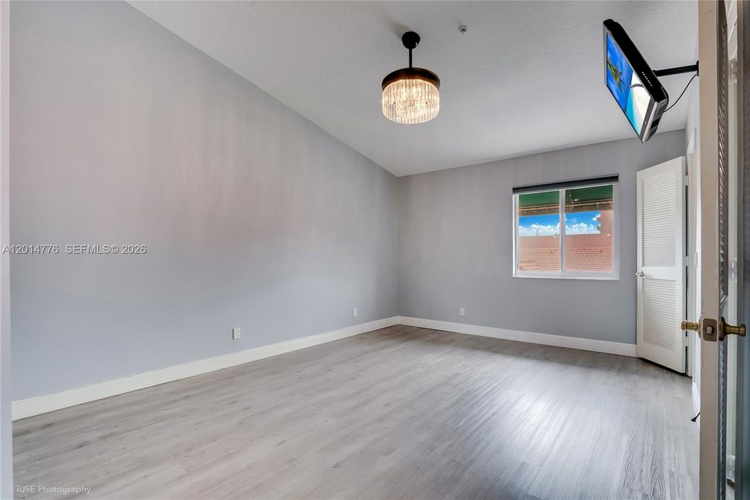For Sale: $415,000 (3 beds, 3 baths, 1728 Square Feet)