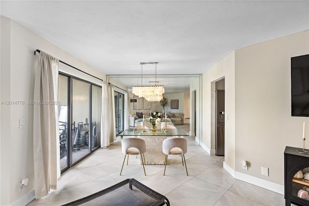 En Venta: $380,000 (2 camas, 2 baños, 1254 Pies cuadrados)
