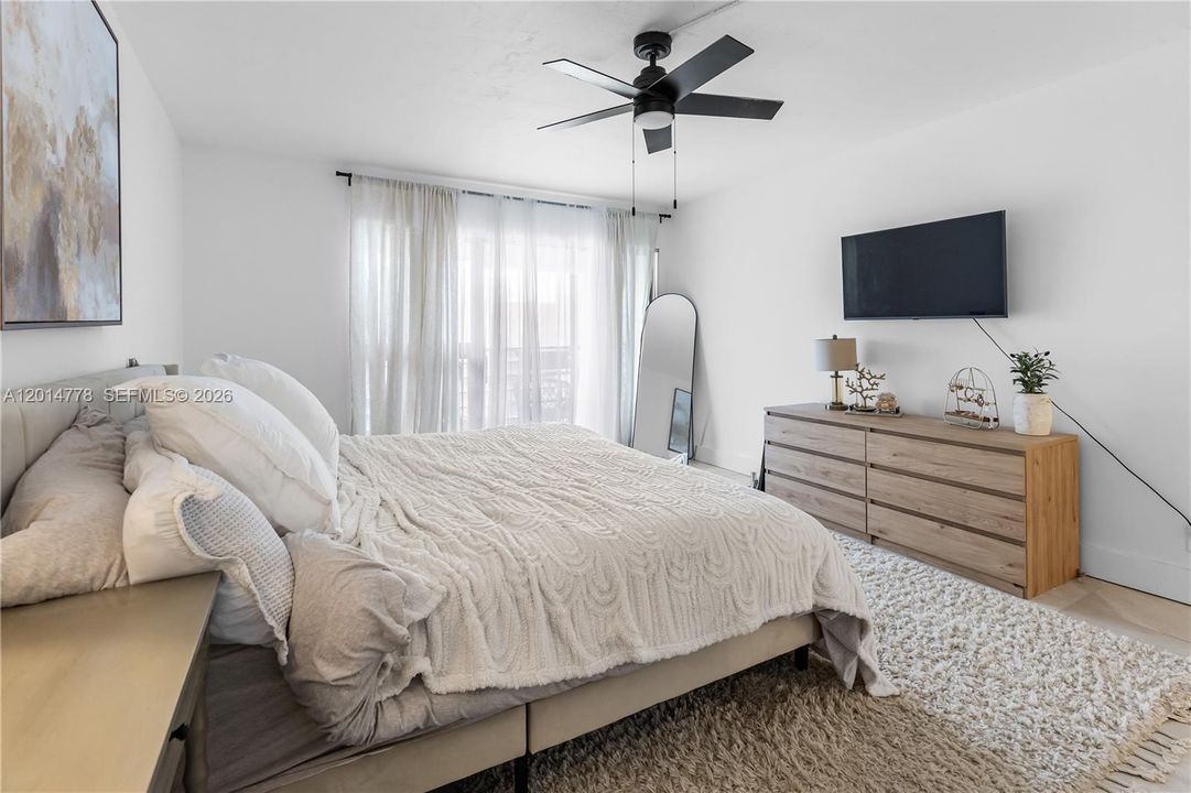 En Venta: $380,000 (2 camas, 2 baños, 1254 Pies cuadrados)