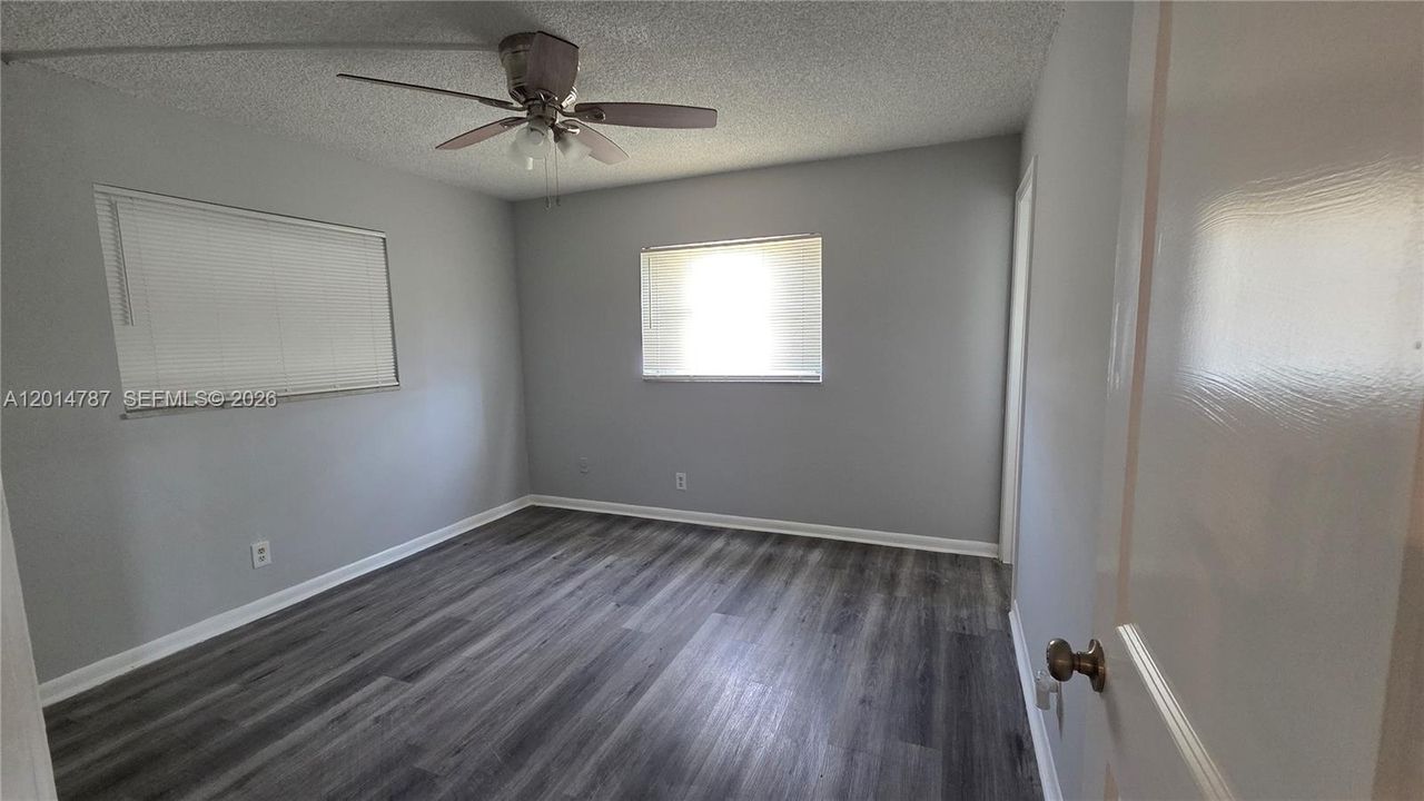 Active With Contract: $1,650 (2 beds, 1 baths, 754 Square Feet)
